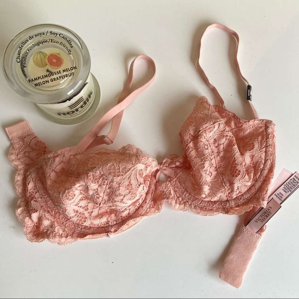 NWOT Victoria secret bra 32D